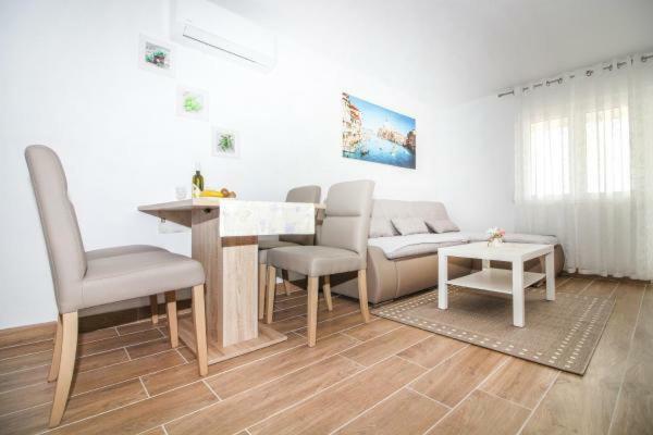 Mara Apartamento Rogoznica  Exterior foto