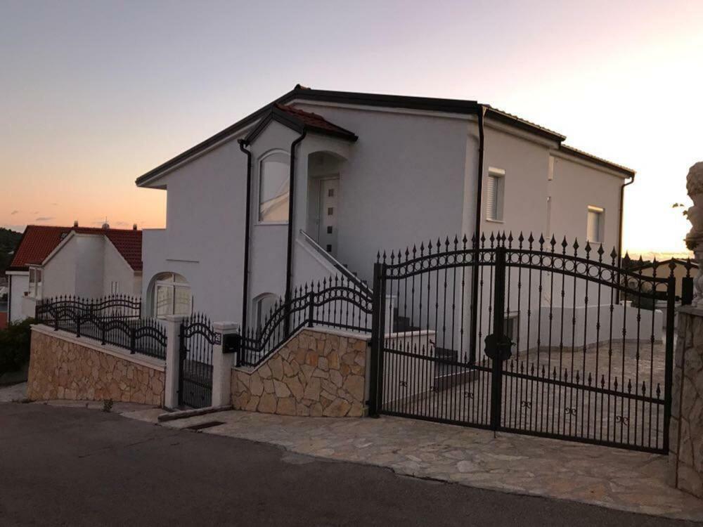 Mara Apartamento Rogoznica  Exterior foto